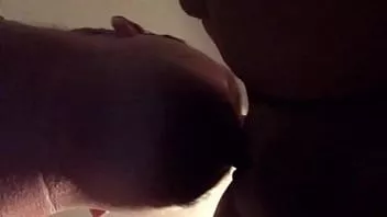 تشغيل اللاتينية كس الهواة تؤكل من الخلف من أسفل إلى أعلى