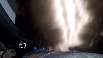 Afspelen Ik nam mijn vriendin 's nachts mee naar de overloop en neukte haar in de auto! sunlotus