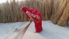Redare Virginitatea anală a soției Desi luate în aer liber