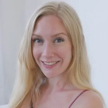 ポルノスター Emma Starletto