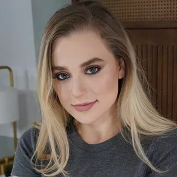 قناة Blake Blossom