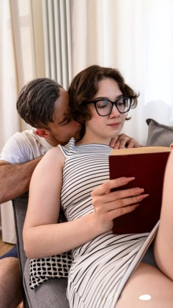 अभिनेता Berry Gorgeous