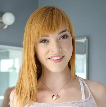 Порнозвезда Anny Aurora
