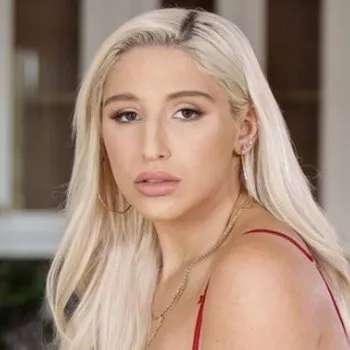 Porno Yıldızı Abella Danger