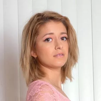 Porno Yıldızı Izzy Bell